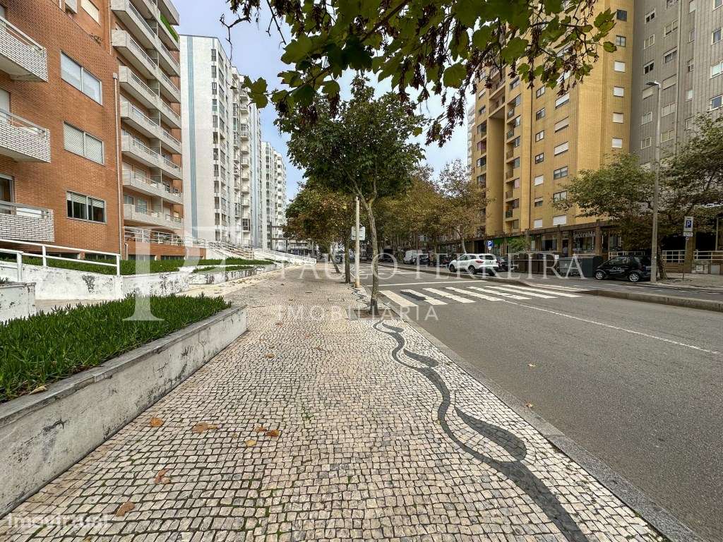 Apartamento T1+1 no centro próximo da praia-5
