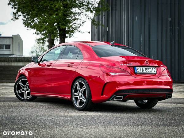 Mercedes-Benz CLA 250 4-Matic AMG Line - 3