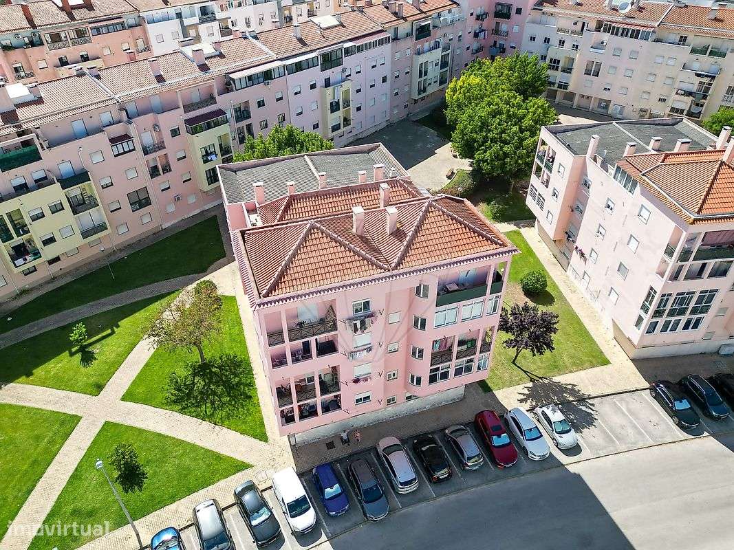 Apartamento T3 para venda na Quinta do Conde-23