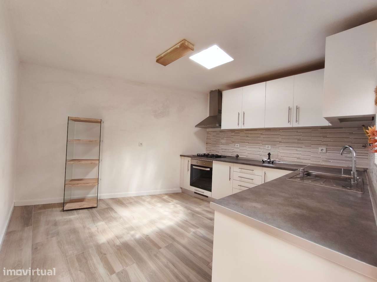 Moradia T2 Remodelada com Terraço em Moura – Charme Alentejano e Excel-11