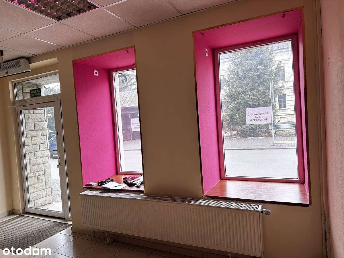 Lokal w centrum Żywca sprzedam-6