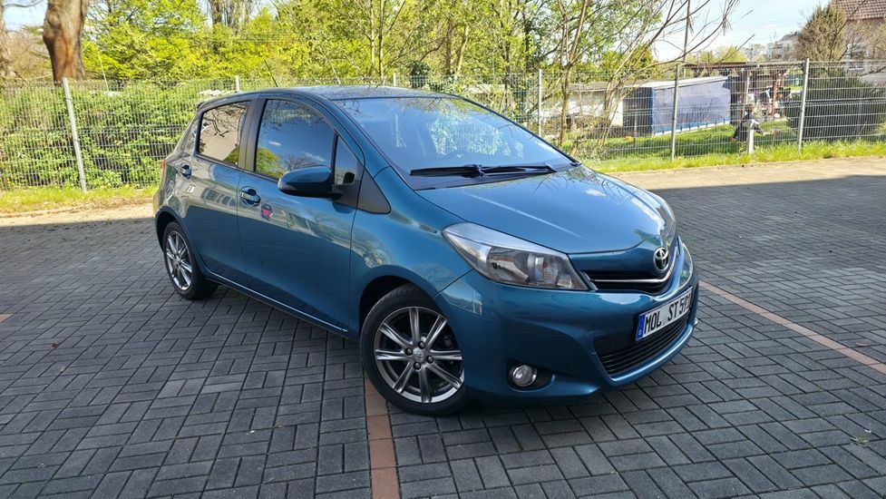 Toyota Yaris III 1.33 Premium 2014