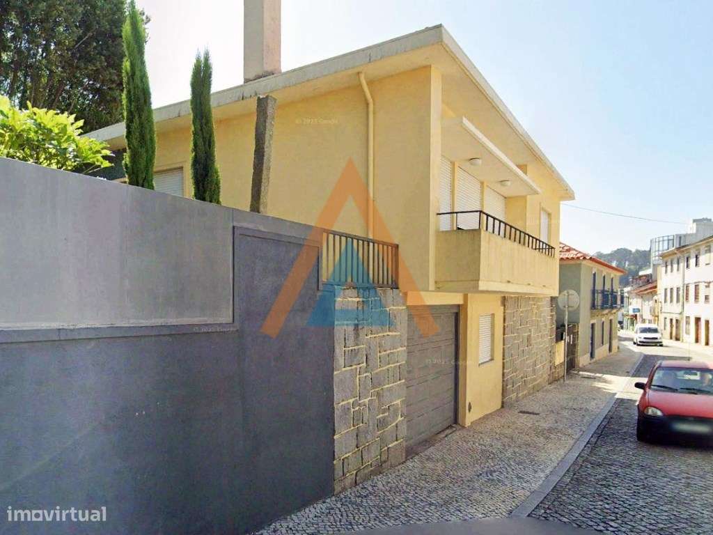 Moradia T4 centro de Santa Maria Feira - Grande imagem: 2/28