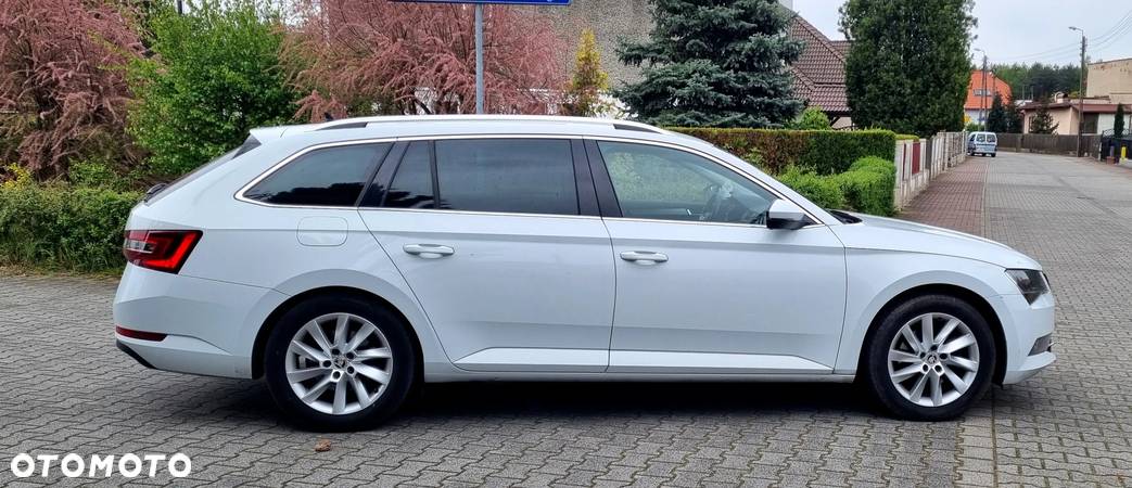 Skoda Superb Combi 2.0 TDI Ambition - 7