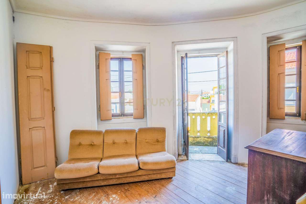 Moradia no Centro das Gaeiras. Uma casa única.-22