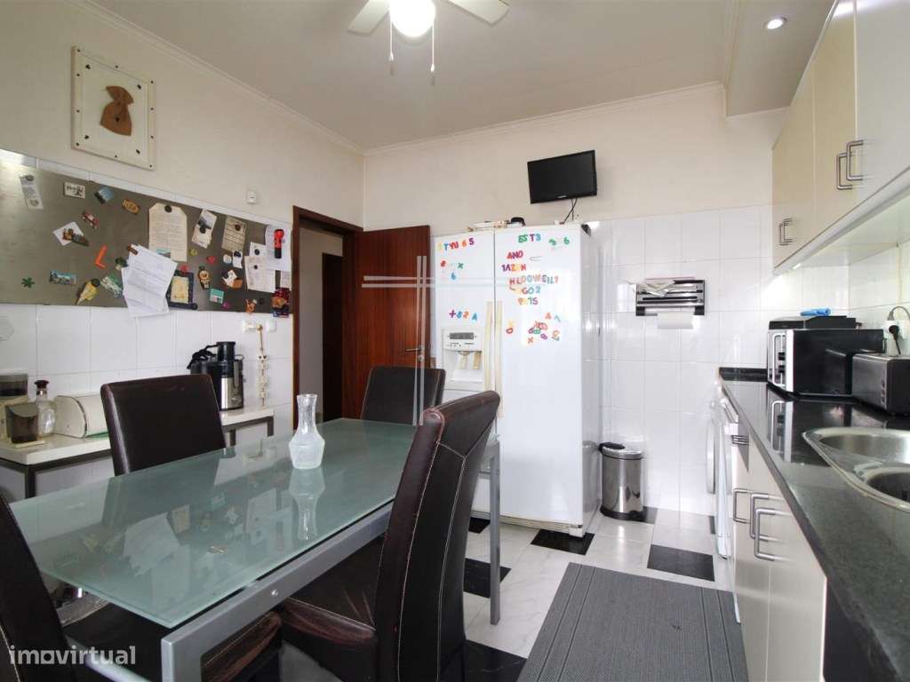 Moradia em banda T4, arquitetura tradicional com garagem - Vale Mil...-6