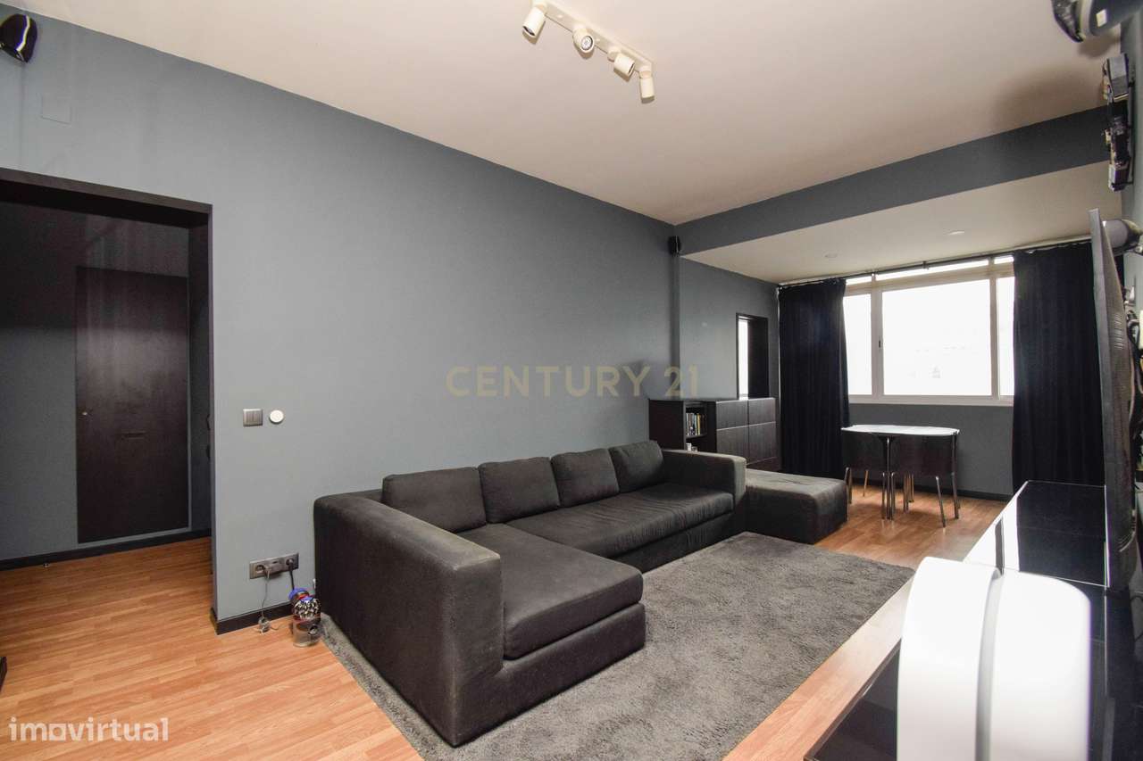 Apartamento T2 remodelado em São Domingos de Benfica – Avenida Conselh - Grande imagem: 4/23