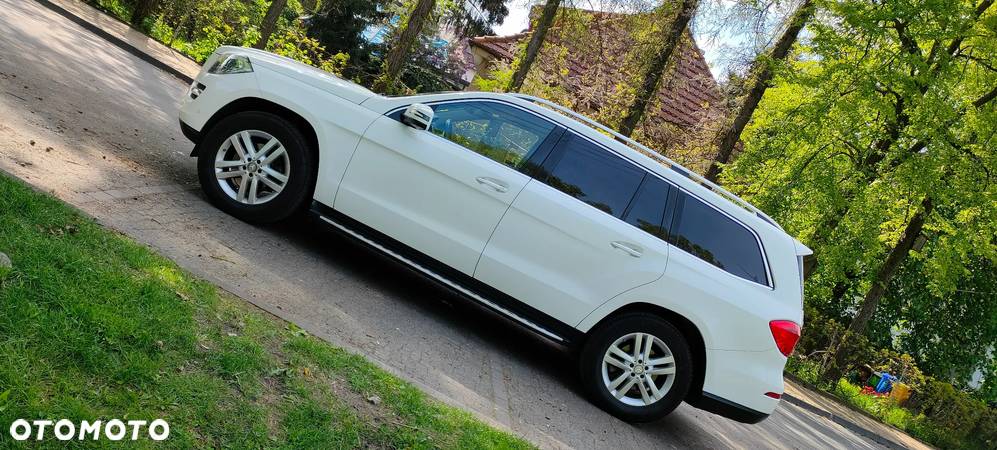 Mercedes-Benz GL 350 BlueTec 4-Matic - 12