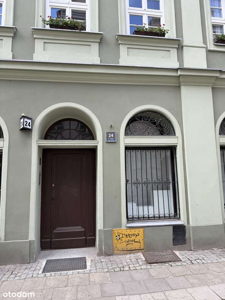 Przestronne mieszkanie z oddzielną kuchnią na Starym Mieście