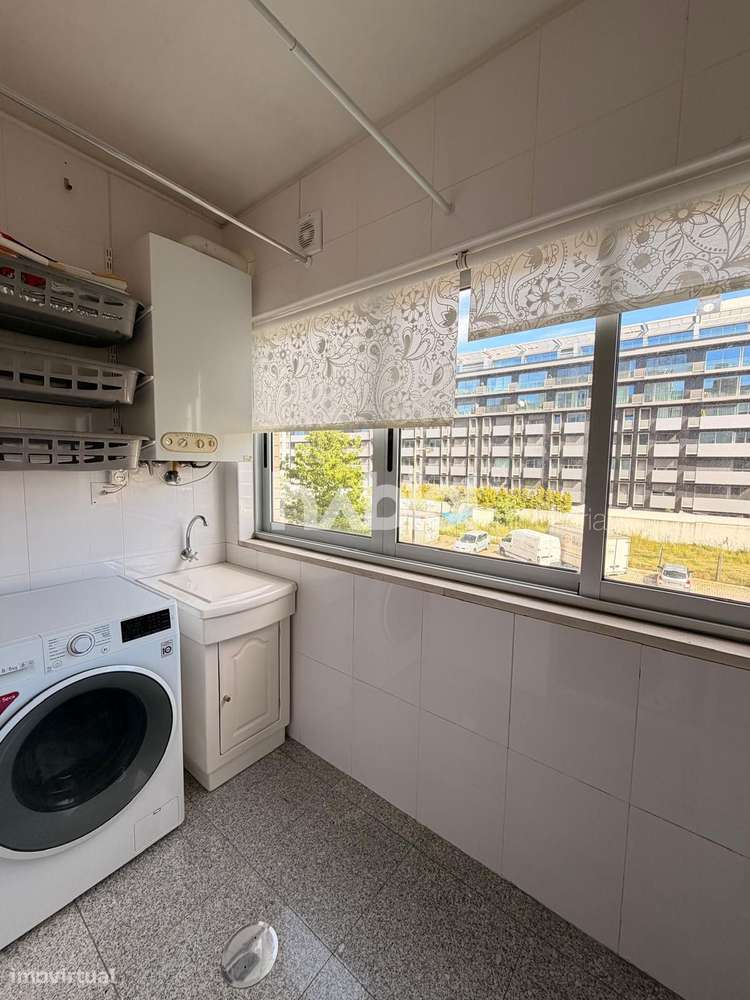 Apartamento T1+1 com lugar garagem em Padrão da Légua-12