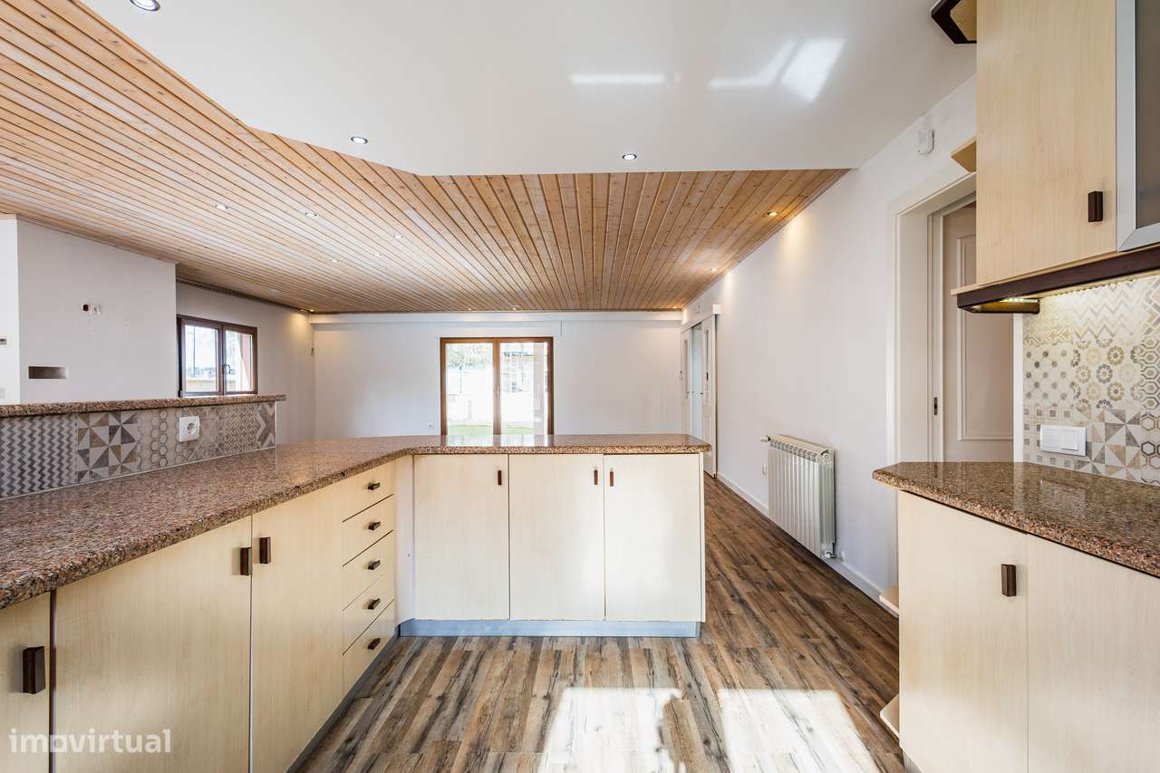 Moradia T4 renovada | Piscina Aquecida - Parceiros-26