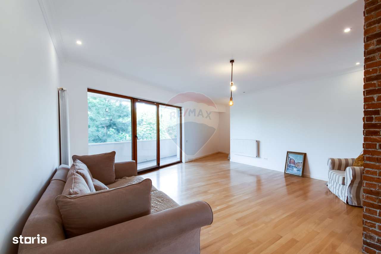 Apartament 4 camere | Sisesti | Curte | - Imagine principală: 1/18