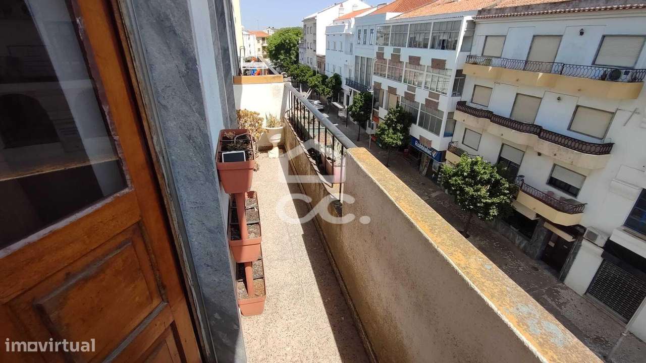 Apartamento T2 Renovado em Beja-15