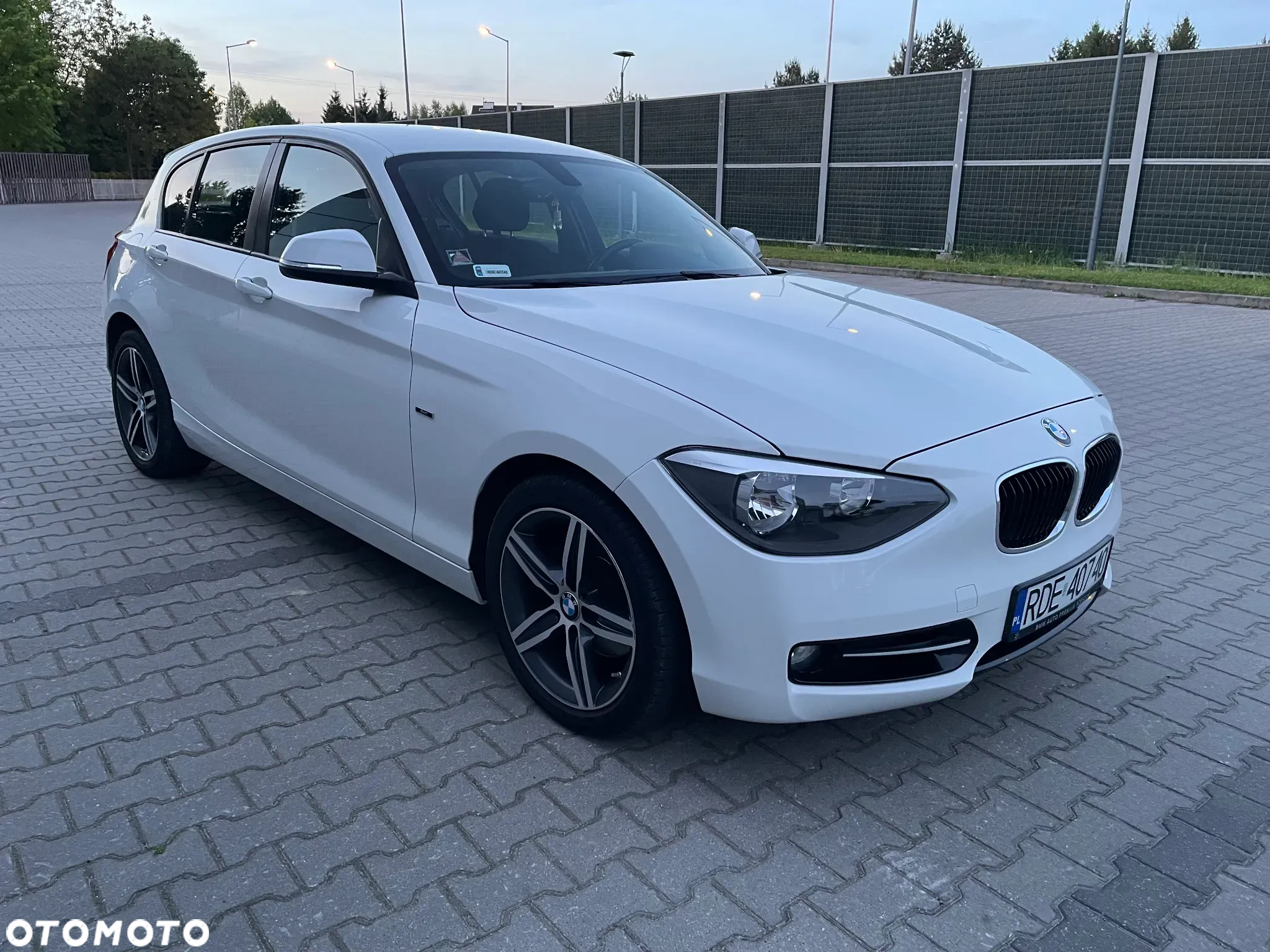 BMW Seria 1 118i - 3