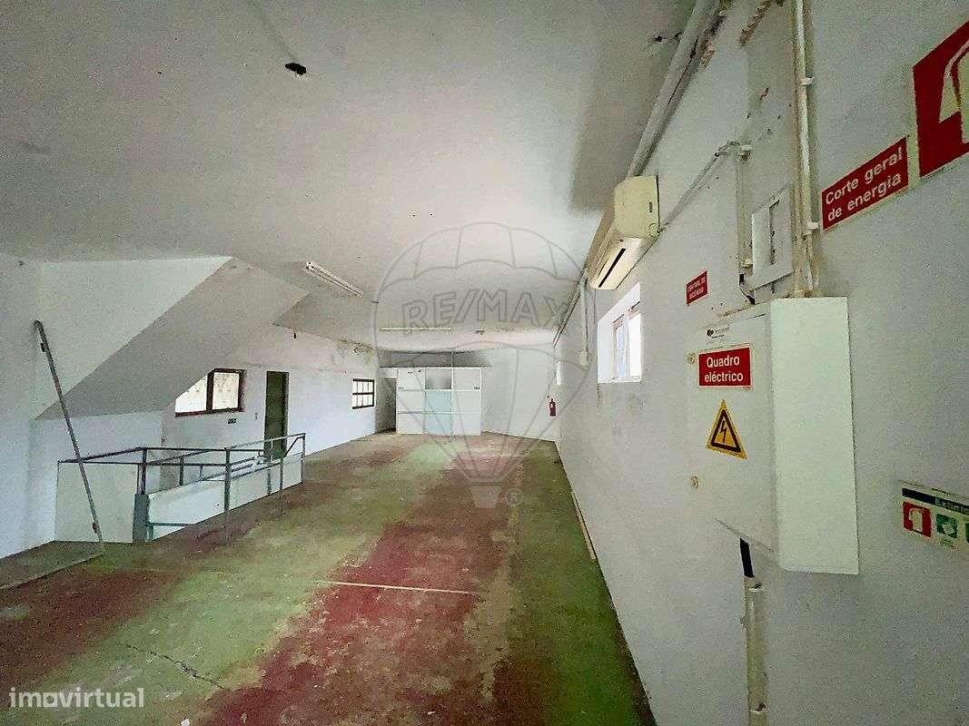 Armazém  para arrendamento - Grande imagem: 3/9