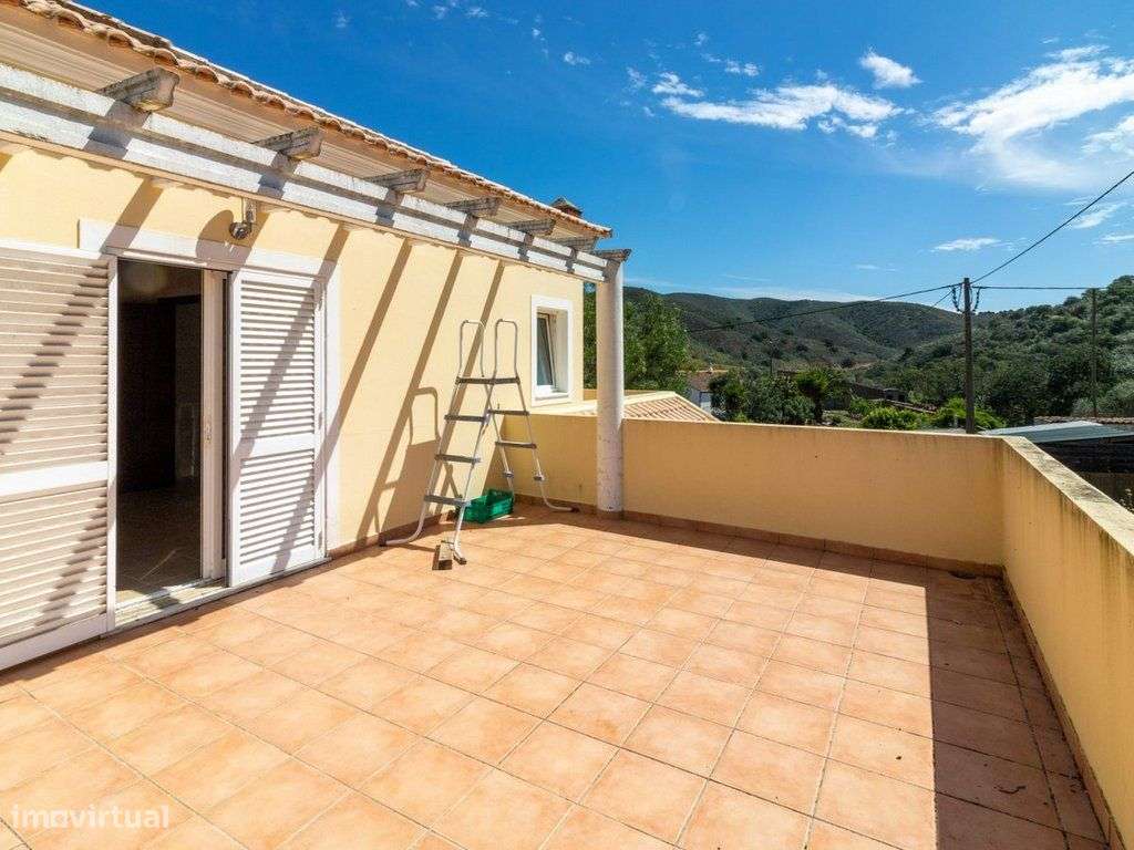 Moradia T2 com terraço em zona tranquila de Tavira-9