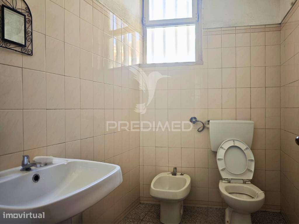 Loja com 140 m² à Venda na Rua Passos Manuel em Lisboa - Grande imagem: 5/8