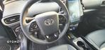 Toyota Prius Plug-in Hybrid - 29