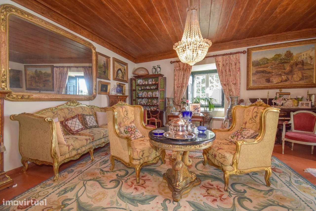 Quinta com Solar e Capela - Referência Histórica em Mafra-0