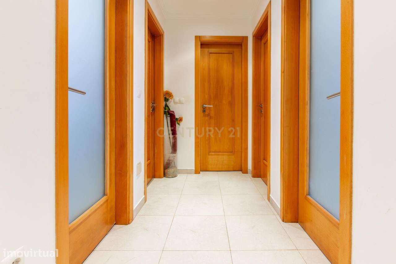 Quinta do Conde - Apartamento de 3 assoalhadas com varanda, lavandaria-12