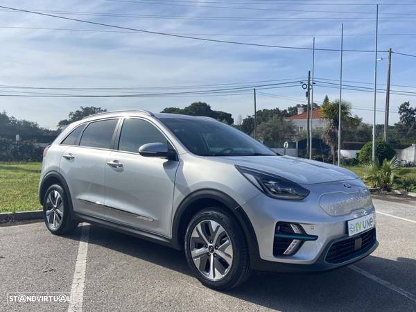 Kia e-Niro EV 64kWh Tech - 4