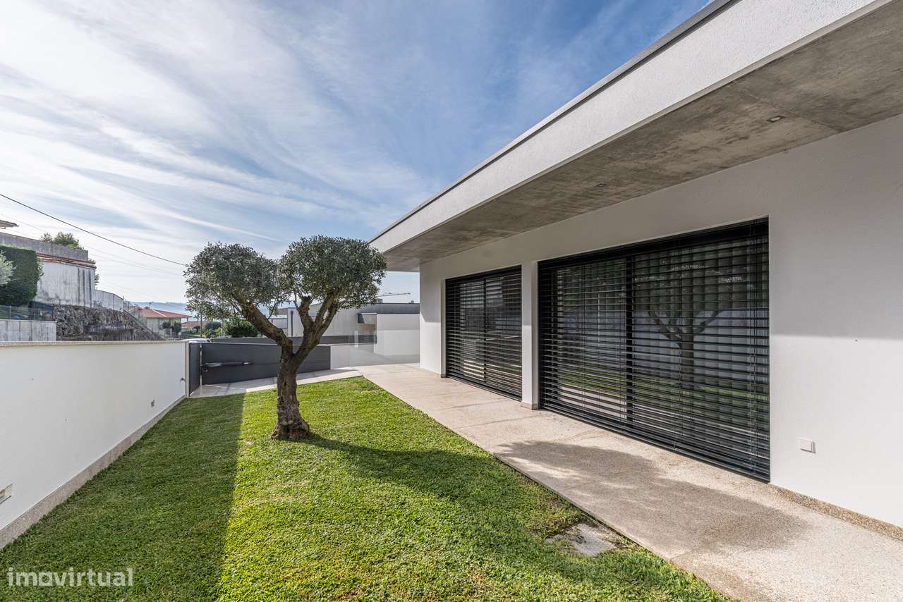 Moradia T3 seminova Briteiros  - Guimarães-26