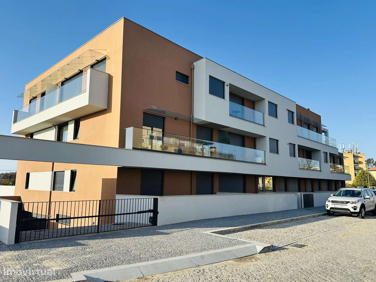 T2 luminoso com 2 estacionamentos (última fração disponível)-31