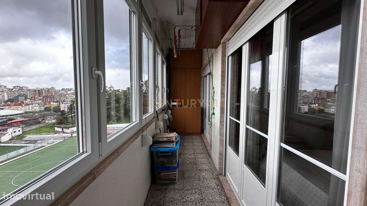 Apartamento T4 à Venda em Benfica – 9.º Andar com Vista Desafogada | E-28