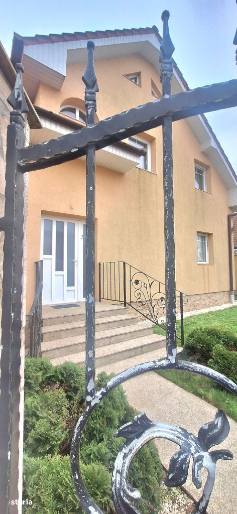 Sânmartin-Casă din categoria Premium - Imagine principală: 1/18