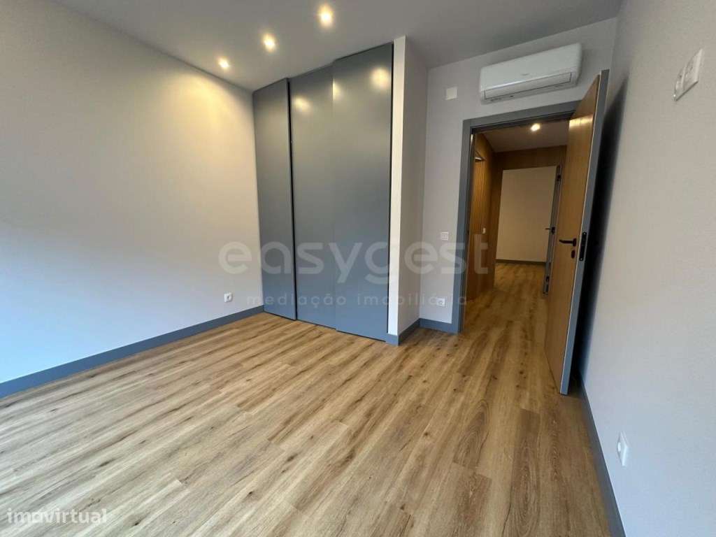 Apartamento T2 moderno no coração de Coimbra - junto à Câmara Munic... - Grande imagem: 5/12