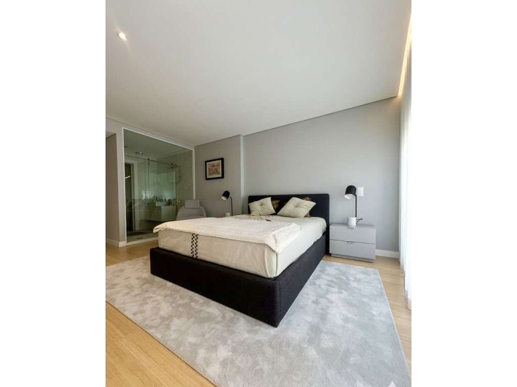 Penthouse T4 | Praça Velasquez | Terraço Privativo com Jacuzzi-8