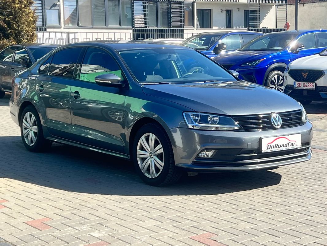 Volkswagen Jetta 1.2 TSI Trendline - 2