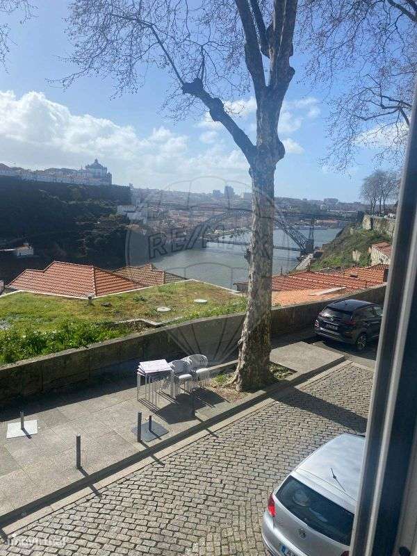 Moradia T5 para venda - Grande imagem: 2/11