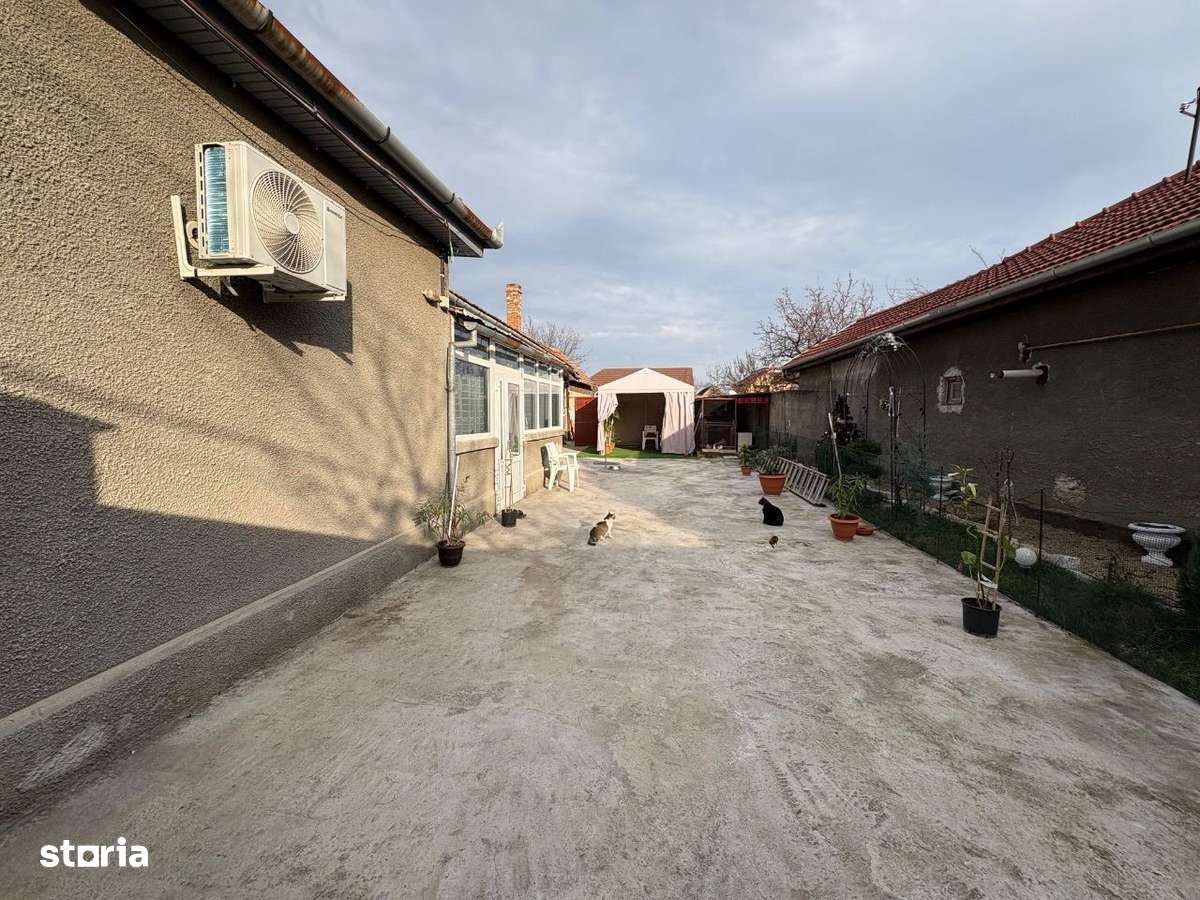 Casă de vânzare 4 Camere Bujac Teren 621 mp ( pe colț ) - Imagine principală: 3/7