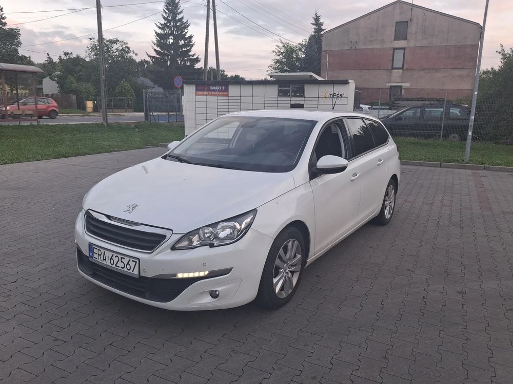 Peugeot 308 T9 (2014-2021) BlueHDi 120 EAT6 Stop & Start Allure 2016