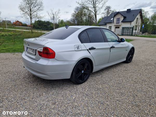 BMW Seria 3 318i - 7