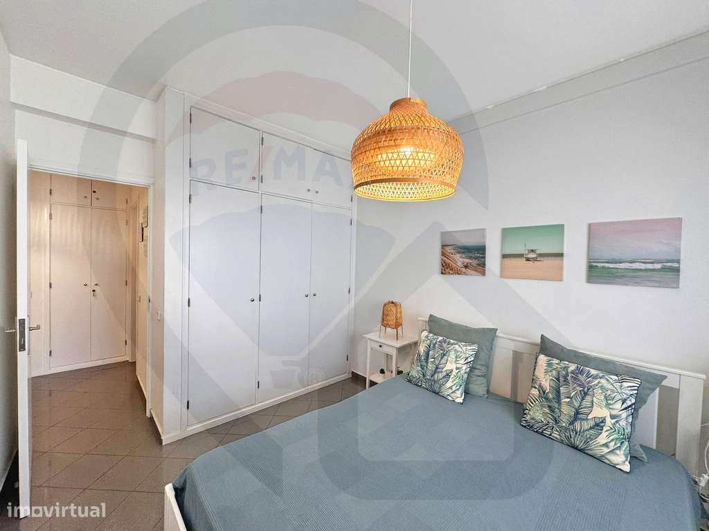 Apartamento T2+1 com Varanda | Praia da Rocha Portimão-16