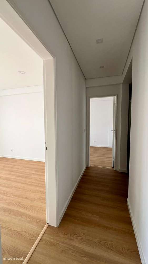 Apartamento T3+1 Duplex | 154 m² | Totalmente Remodelado | Queluz-19