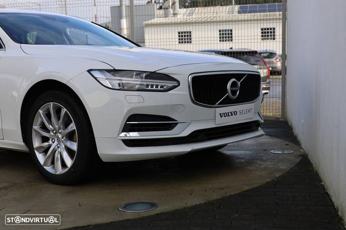 Volvo V90 2.0 T8 Momentum Plus AWD Geartronic - 33