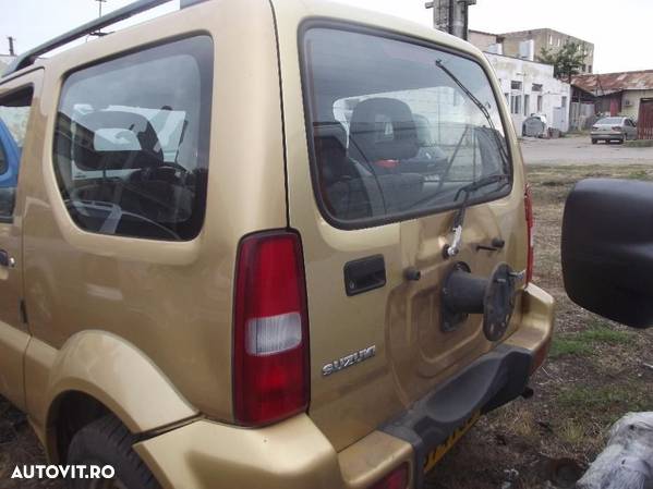 Haion Suzuki Jimny luneta Haion Jimny Dezmembrez Suzuki jimny 1.3 - 2