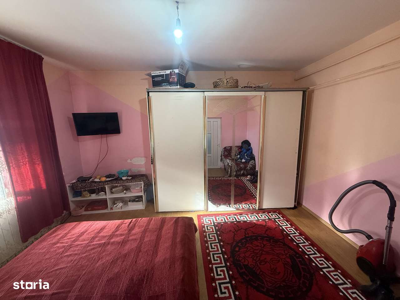 Apartament 2 cam in Vila etaj 1 + pod + curte 34 mp Campina - Imagine principală: 2/13