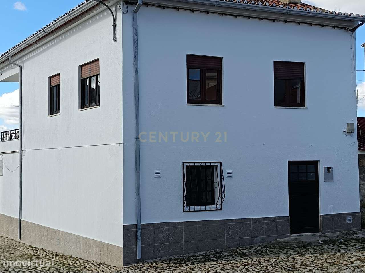 Moradia T4 com Dois Pisos e Sótão, O Equilíbrio Ideal entre Investimen - Grande imagem: 4/38