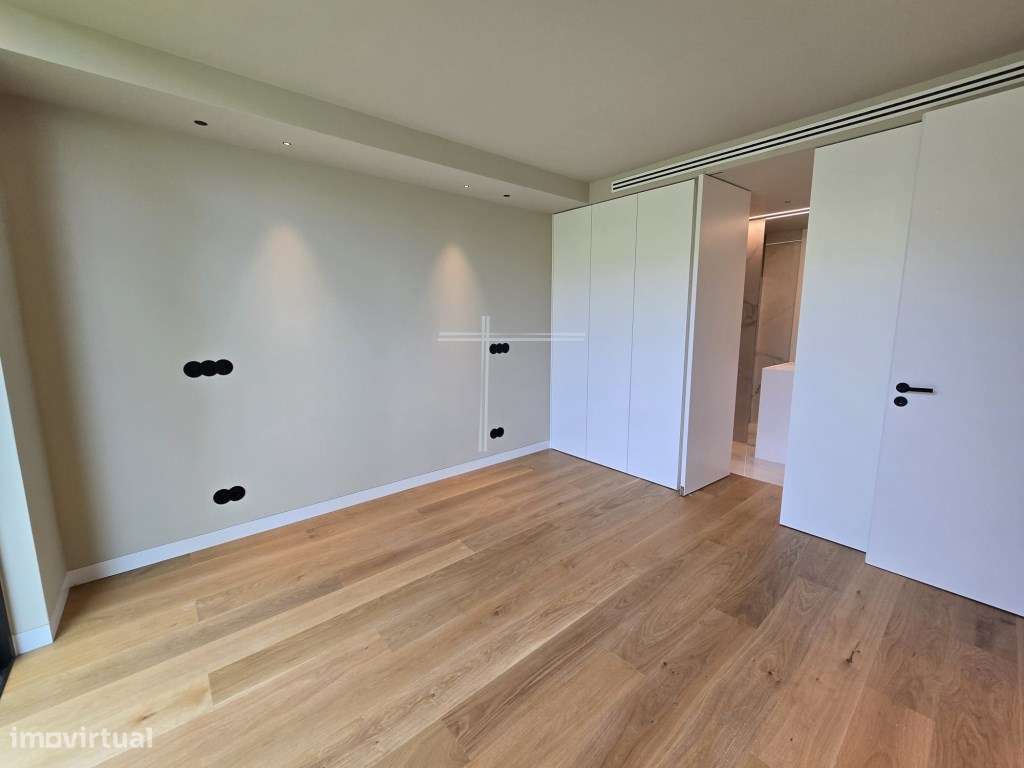 Moradia isolada T5, arquitetura contemporânea com piscina - Verdizela-50