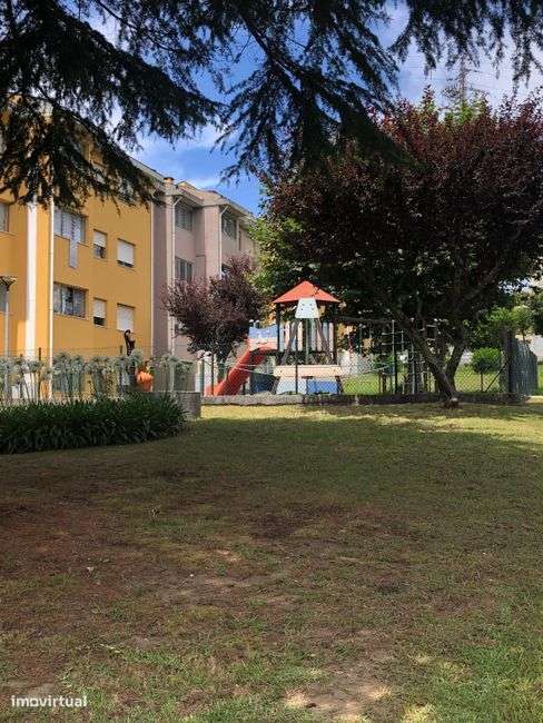 Apartamento T4 em Mafamude – Excelente Localização e Exposição Solar - Grande imagem: 3/14