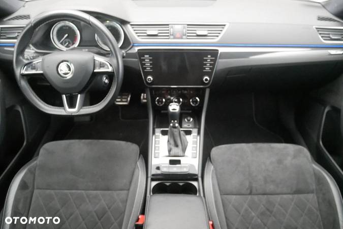 Skoda Superb 2.0 TDI Sportline DSG - 8