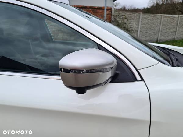 Nissan Qashqai 1.7 dCi Xtronic ALL-MODE 4x4i TEKNA+ - 13