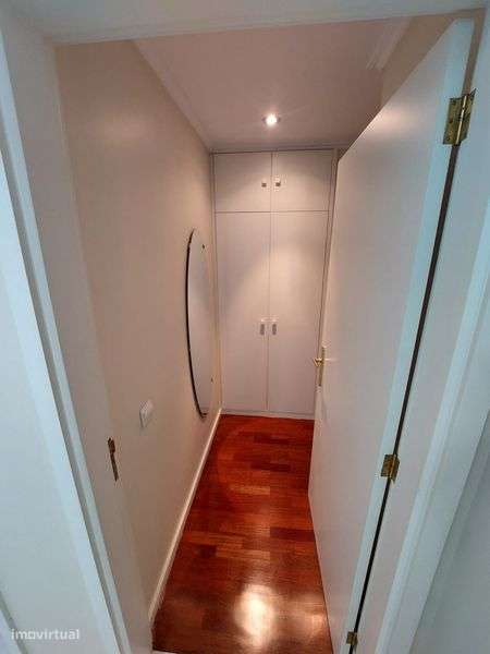 T2 com Piscina Valongo - Grande imagem: 4/12