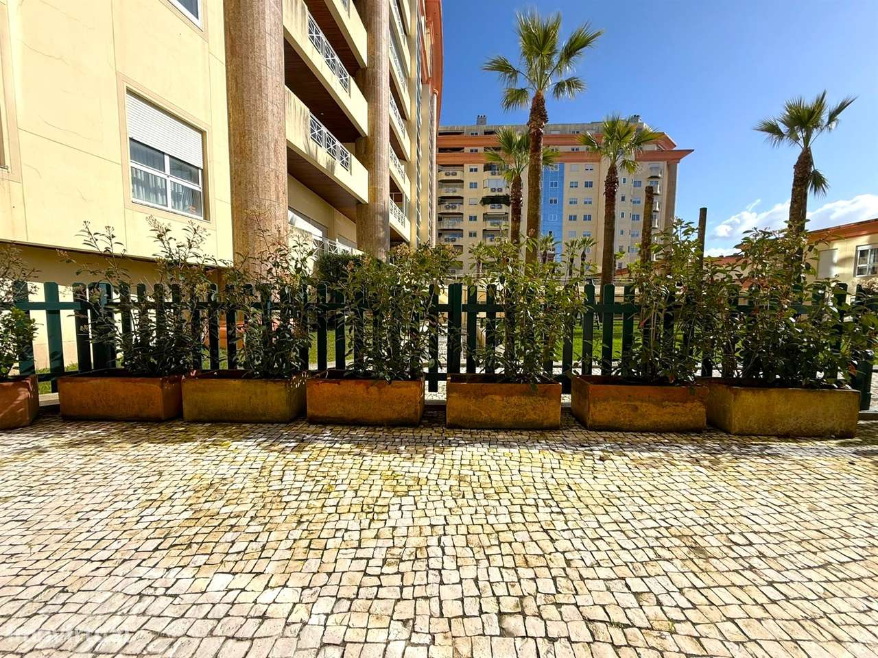 T4+1 c/ vista mar | Logradouro | Varanda nos Pinhais da Foz | Garagem - Grande imagem: 3/34