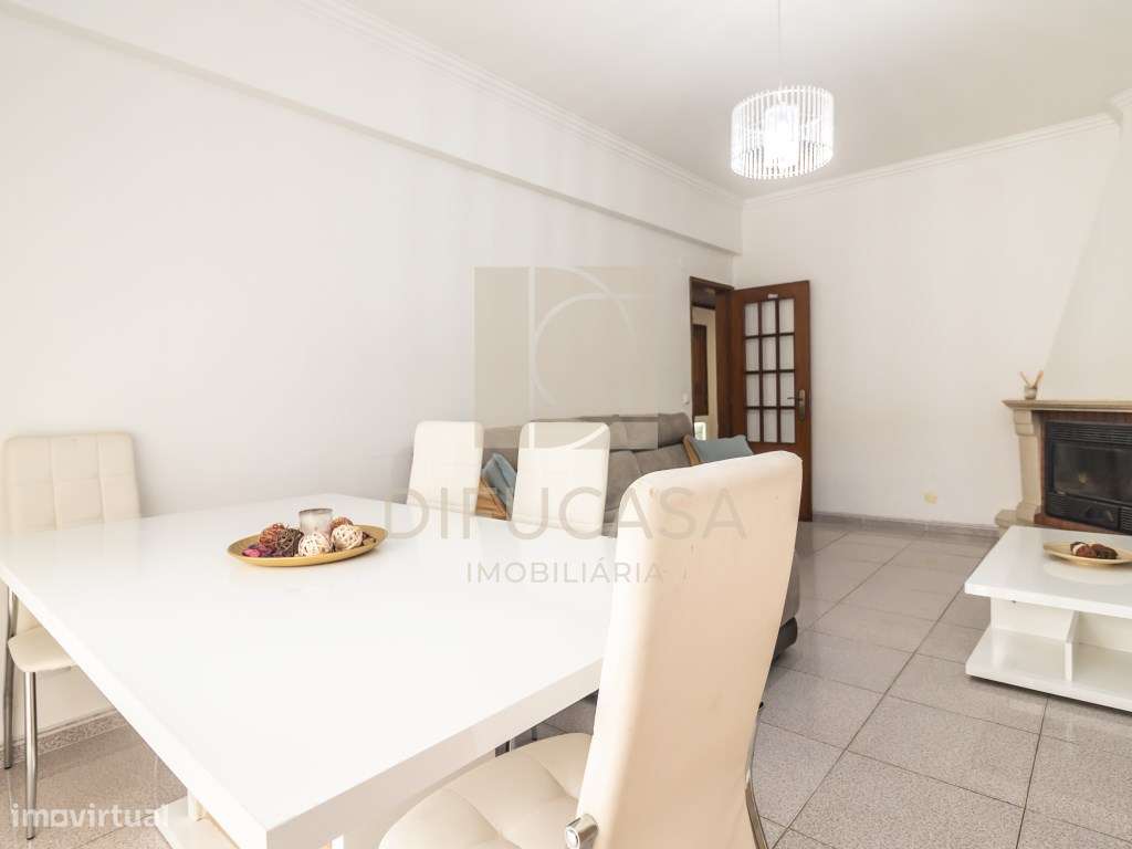 R260_Apartamento T3 Central no Feijó-15
