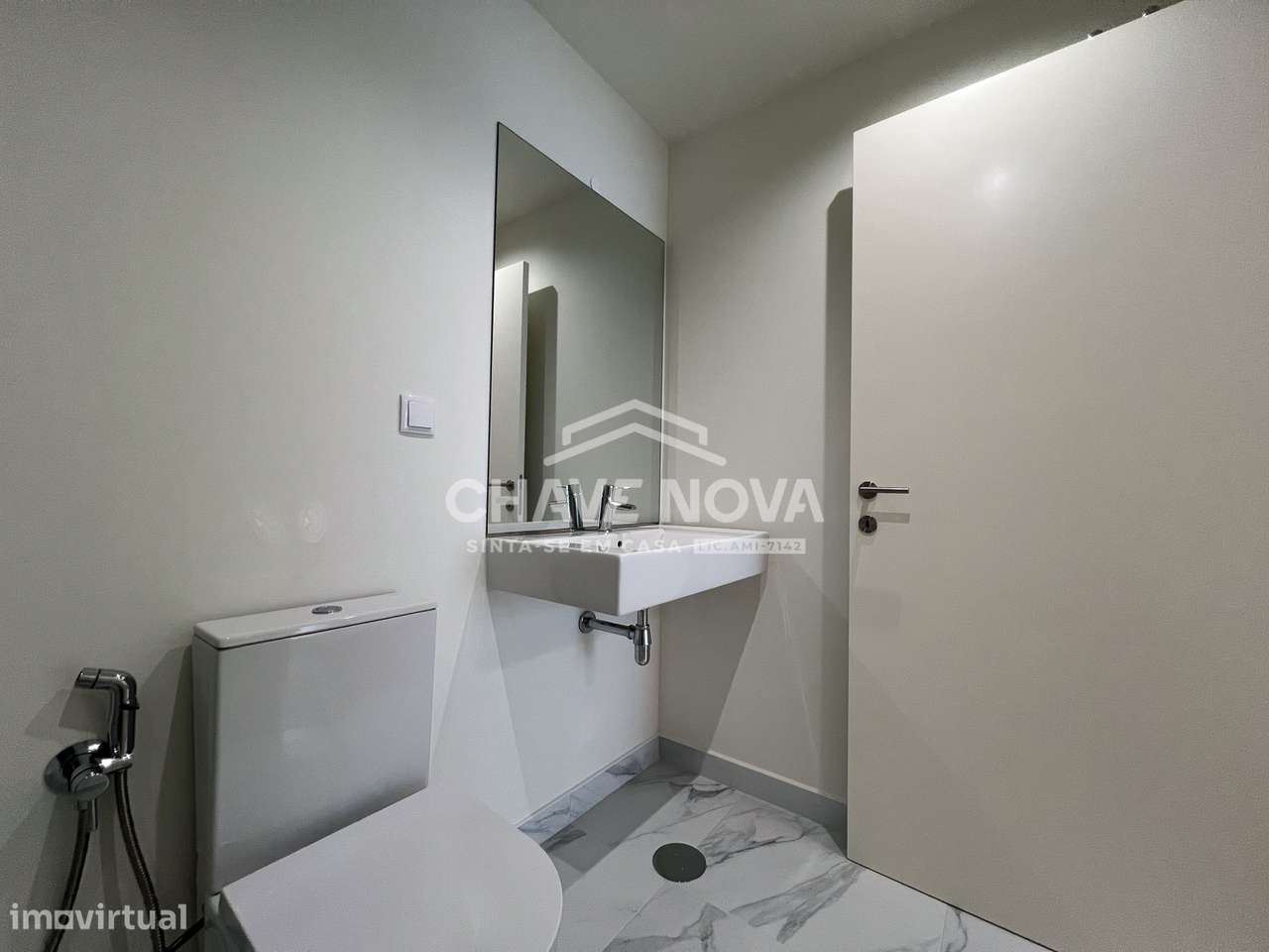 Apartamento T1 c/ lugar de garagem no Porto-36